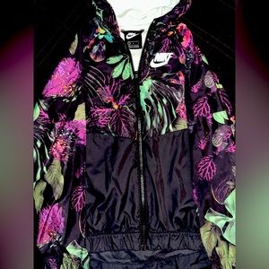Nike WindBreak Jacket